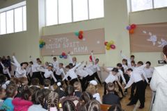 Праздник всех мам!