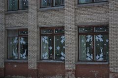 Оформление здания школы к Новому году.