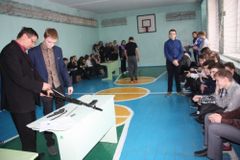 А ну-ка, парни!
